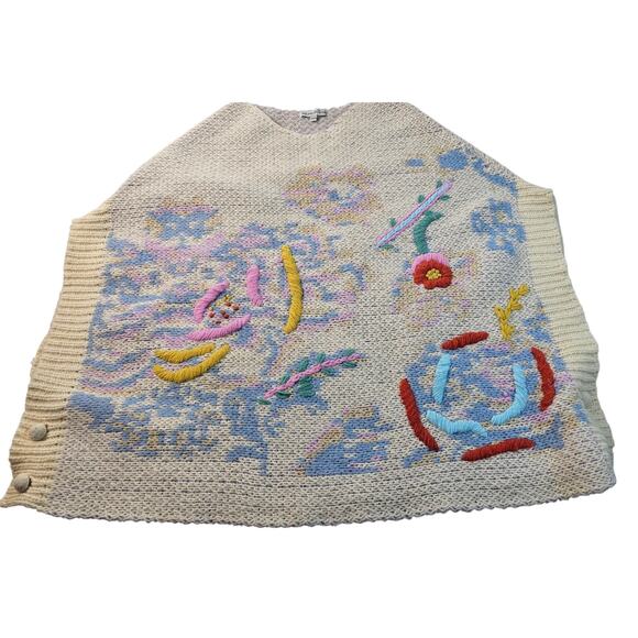 See & be seen statement poncho soft winter warm S/ M neutral 3D whimsical modern - Picture 5 of 11